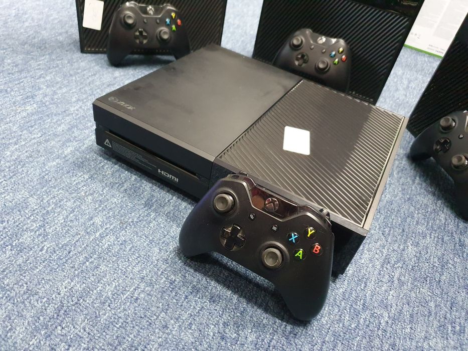 Konsola Xbox One 500GB + Pad + Zasilacz GWARANCJA KOMPLET Poznań