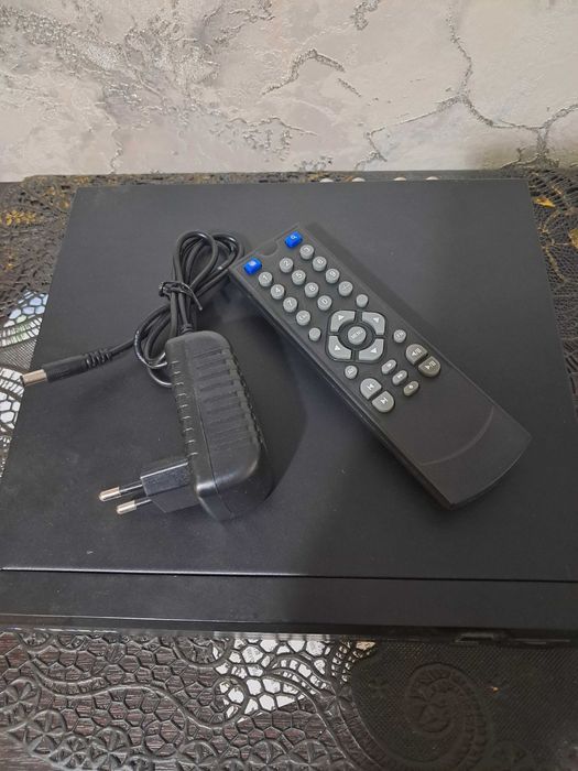 Гибридный 8-канальный видеорегистратор AHD Tecsar B8CH4A-FND