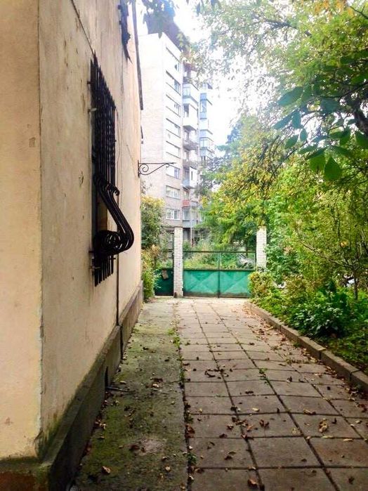 Продаж ділянки  вул. Ген. Чупринки-Моршинська