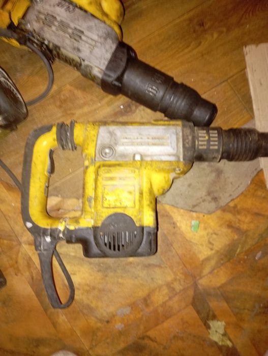Продам DeWalt 25601. DeWalt 25700