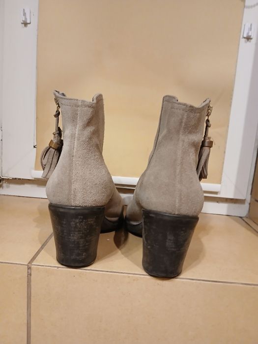 Botki damskie na obcasie