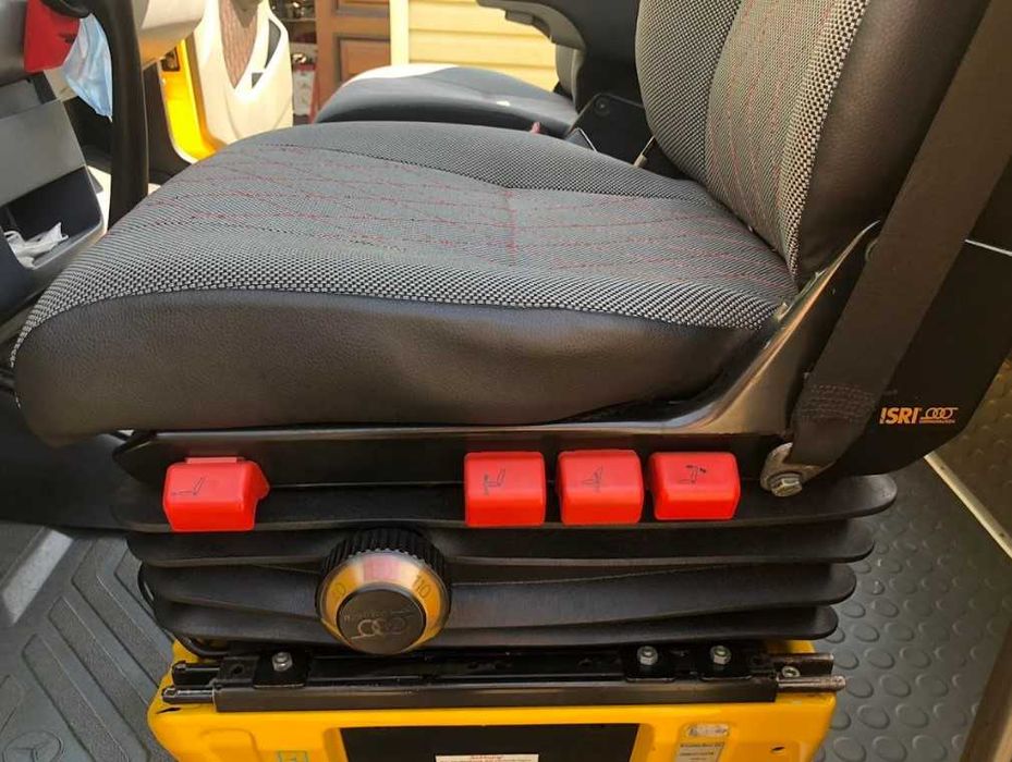 Эвакуатор частичной погрузки 4*4 Mercedes Sprinter 412