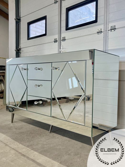 Lustrzana komoda Glamour / Skośne nóżki