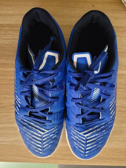 Buty do pilki halowej rozmiar 39