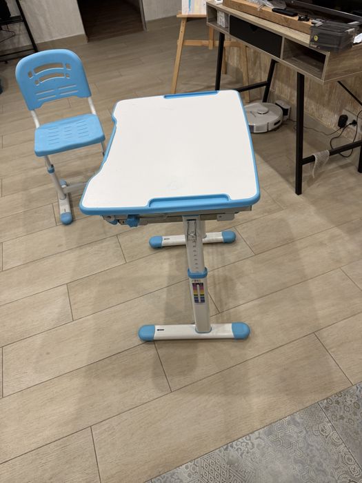 Дитяча парта з регулюванням висоти + стілець (комплект)