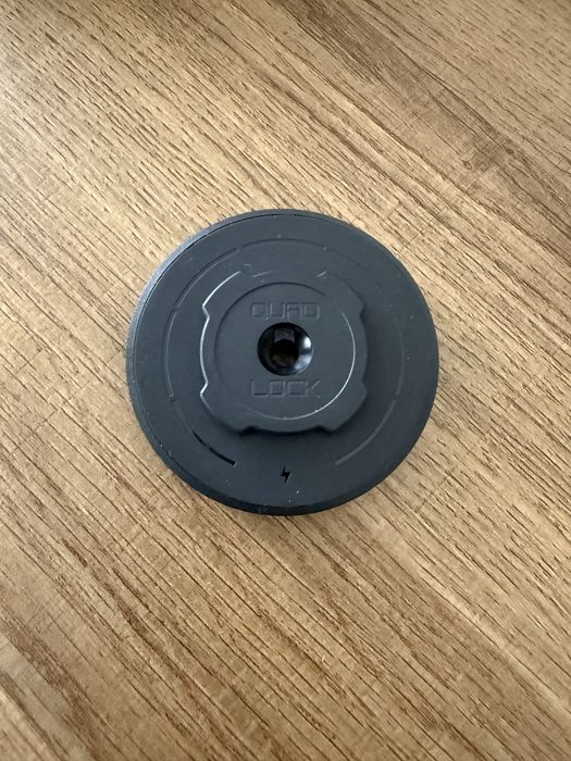 Quad lock MAG Wireless Charging Head