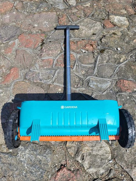 Siewnik ogrodowy Gardena ręczny 420-20