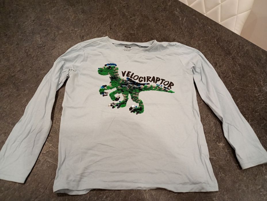 Bluzki z cekinami 140