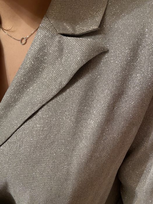 Продам сукню блискітку