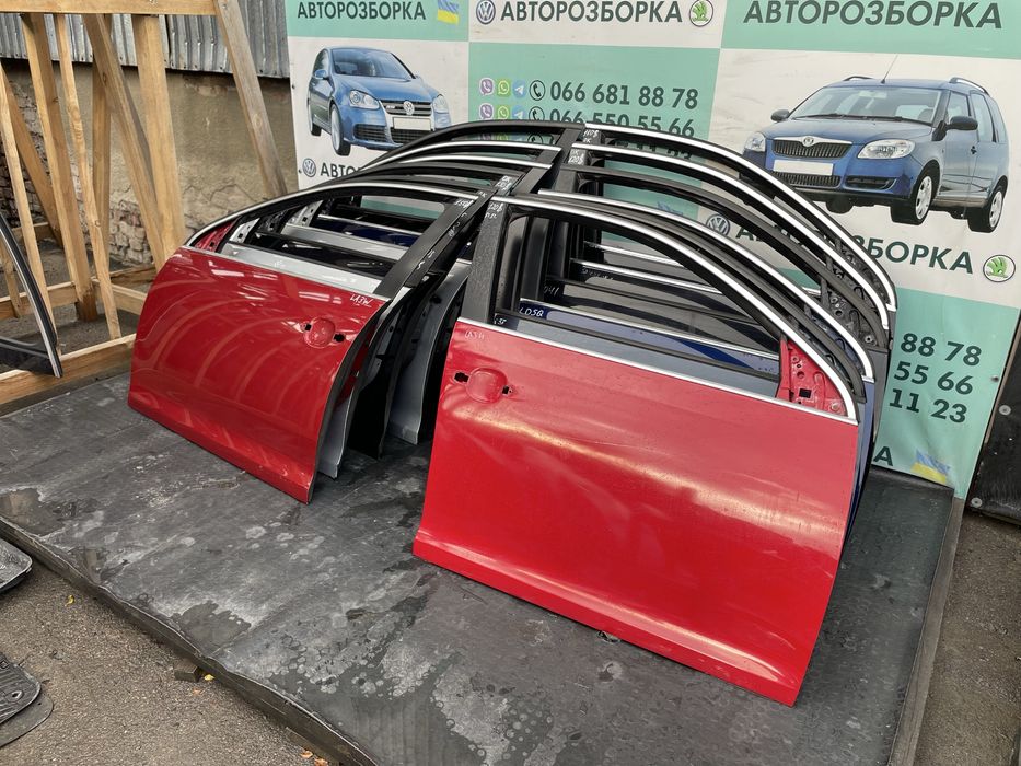 Дверкі передні ліві праві фольксваген гольф 5 левая правая передняя