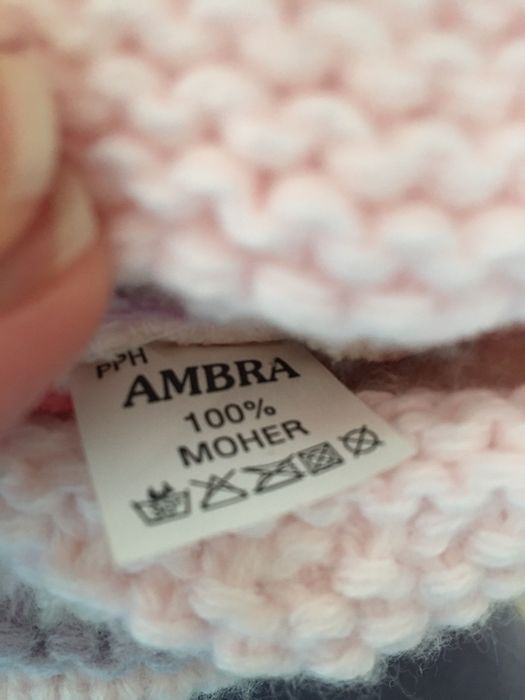 Шапочка дитяча і шарф на дівчинку