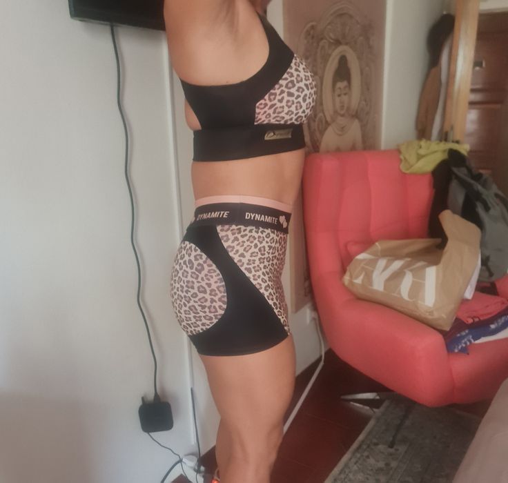 Vendo roupa de ginasio nova