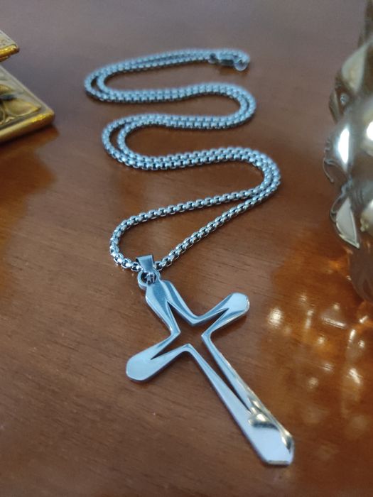 Colar Cruz de Cristo