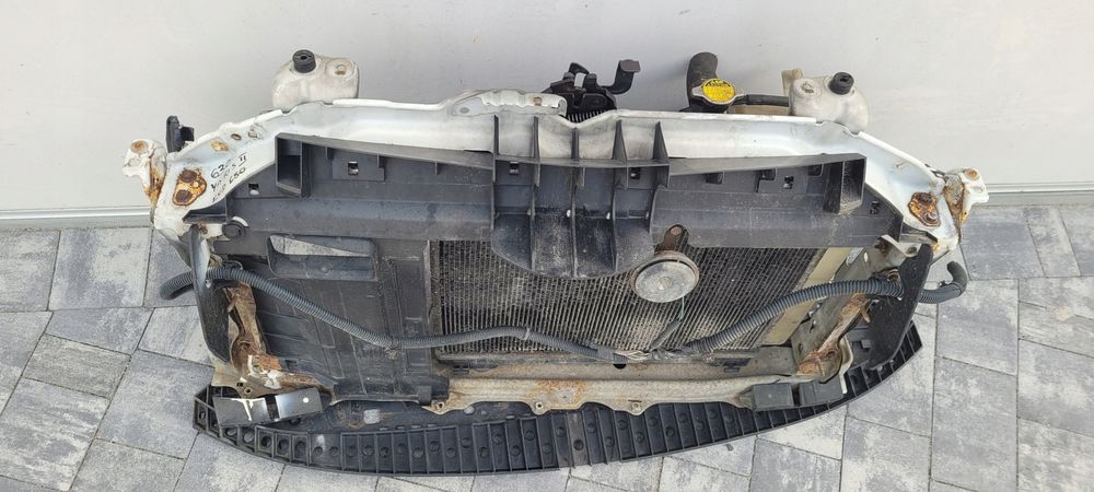 pas przedni kompletny toyota yaris ii 1.0 1.3