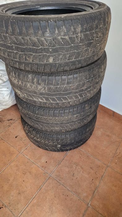 Vendo vários pneus em excelente estado