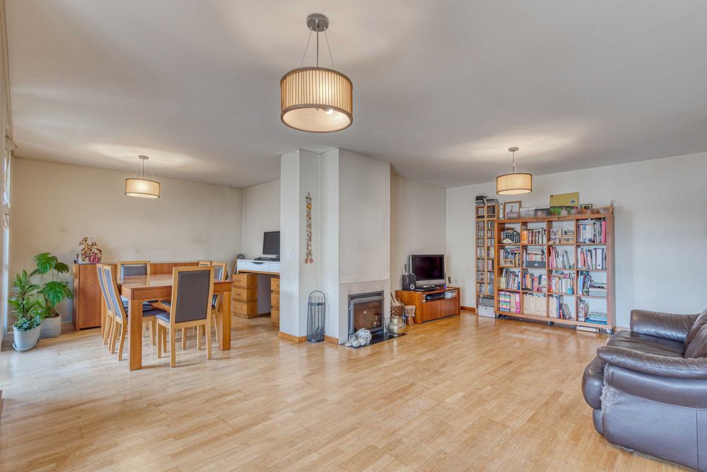 T2+1 com terraço, garagem e varanda