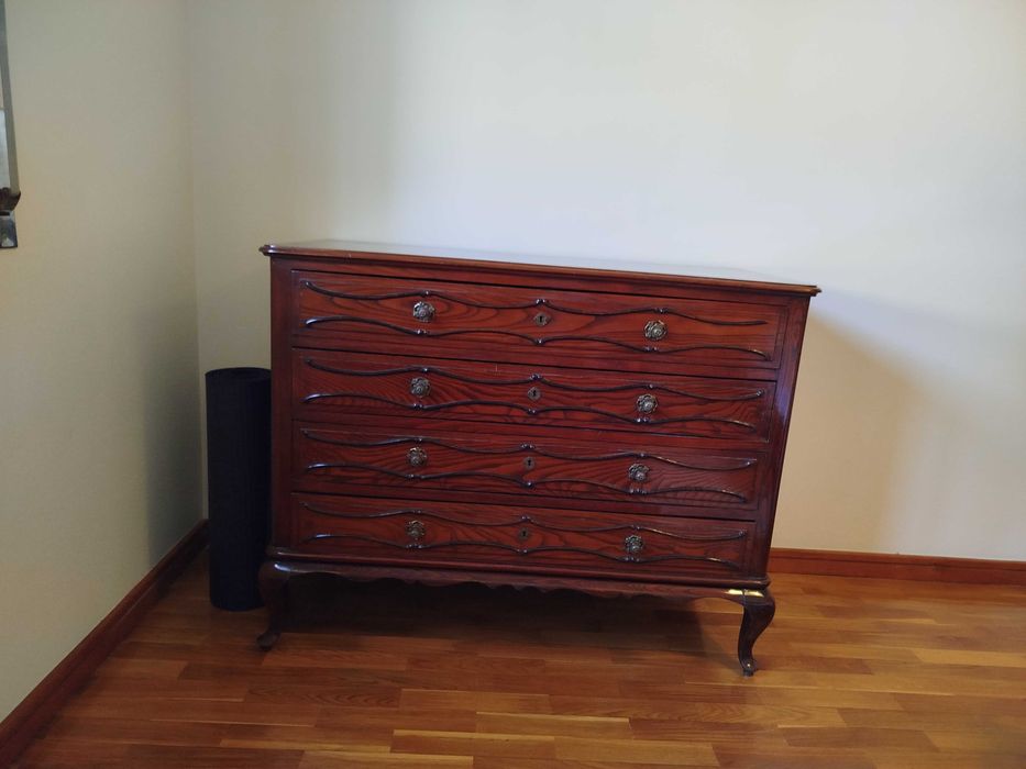 Cómoda quarto em excelente estado