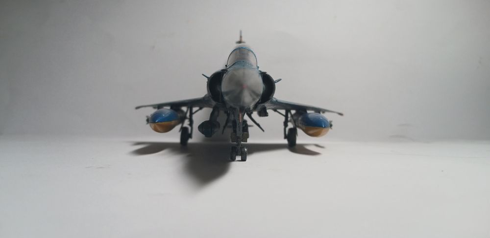 Модель Mirage-2000D 1/72