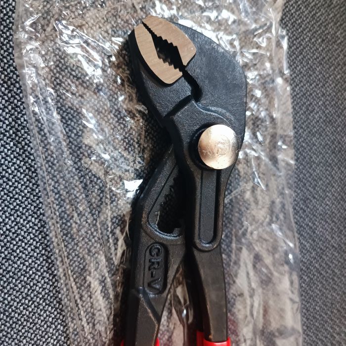 Alicate curvo - NOVO - Baratíssimo