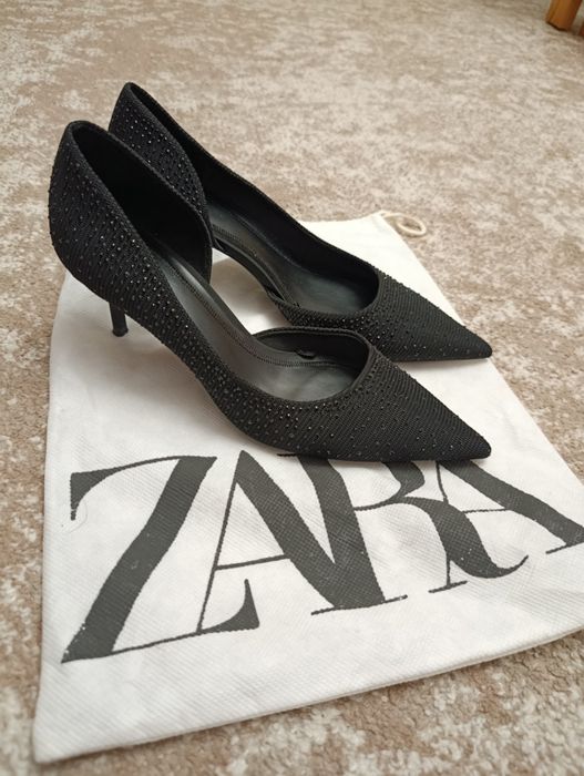 Туфлі жіночі з камінчиками ZARA