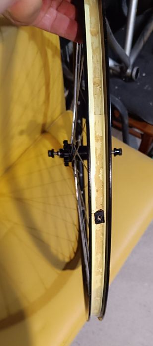 Koła rowerowe marki Alexrims wraz z oponami Schwalbe r 29c