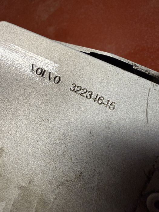 Підсилювач бампера Буфер Volvo C40 XC40 Recharge 32377149