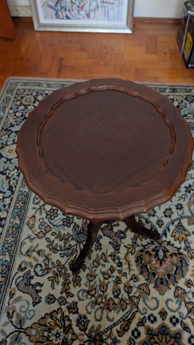 Mesa de apoio em madeira