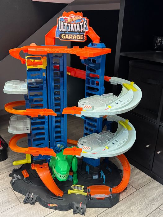 Garaż Hot Wheels T-rex