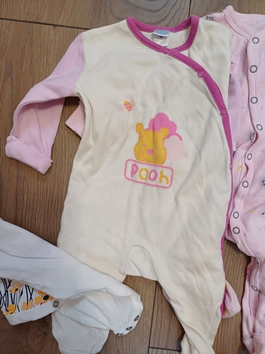 Komplet ubranek dla dziewczynki rozm. 68