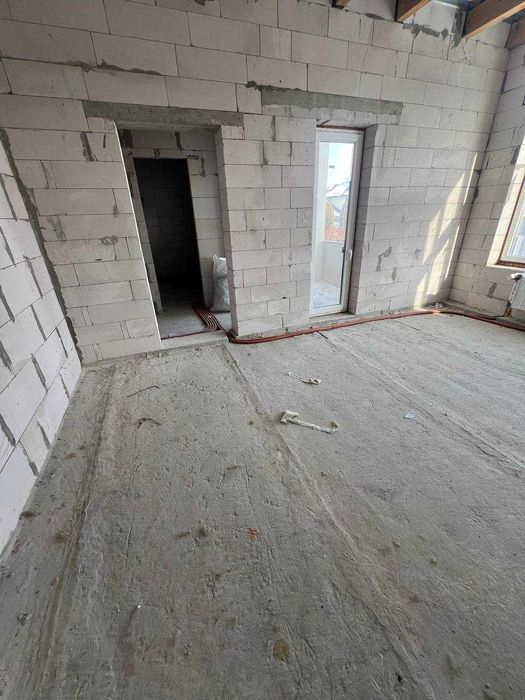 Продається зданий дуплекс з наповненням у Крихівцях.