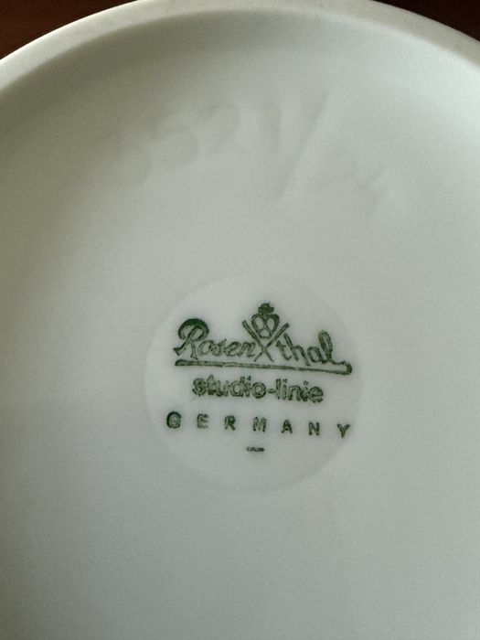Biały wazonz biskwitu Rosenthal Studio Linie
