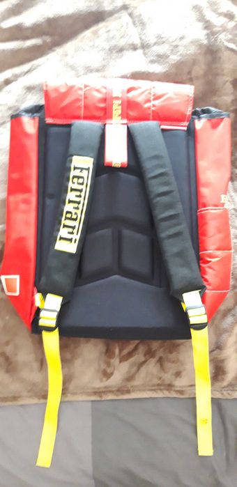 Mochila da Ferrari