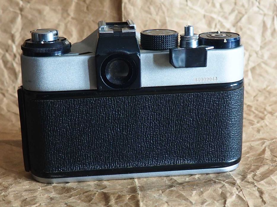 Kamera filmowa Zenit ET, „body”.