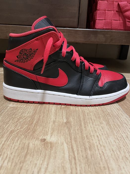 Air Jordan 1 Mid “Alternate Bred”