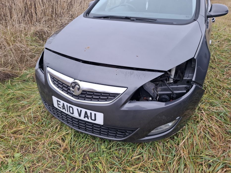 Zderzak Przedni Opel Astra J_ Z177_ kompetny