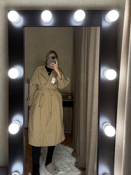 Бежевий трендовий тренч