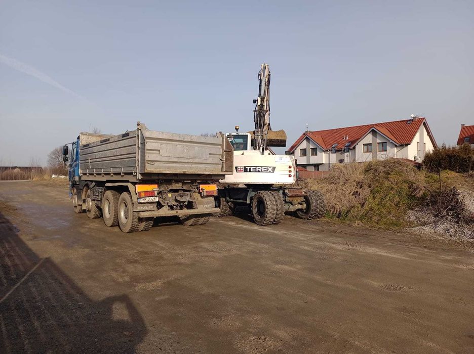 Usługi wywrotką czteroośką, transport piachu, klinca, ziemi - sprzedaż