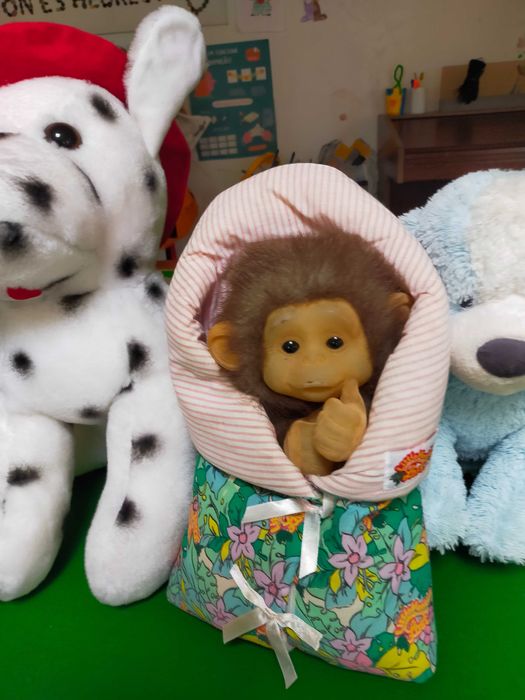 Bonecas e Peluches 1€