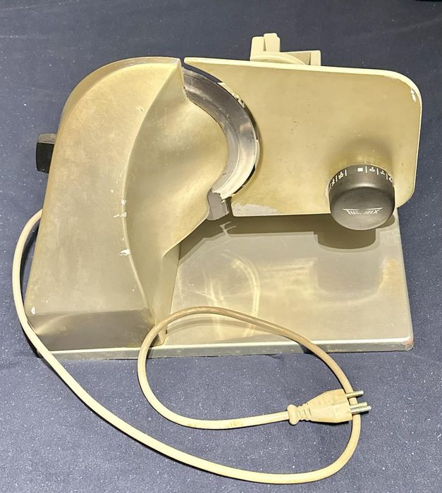 Хліборізка,електроніж,слайсер для продуктів