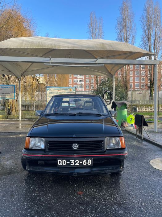 OPEL CORSA SWING 1.2 | Ano 1988 | 84.000 km | Inspeção (TÜV) recente