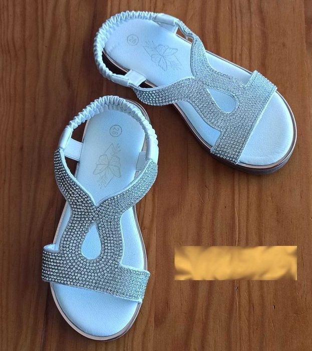 New sandals for girls with rhinestones