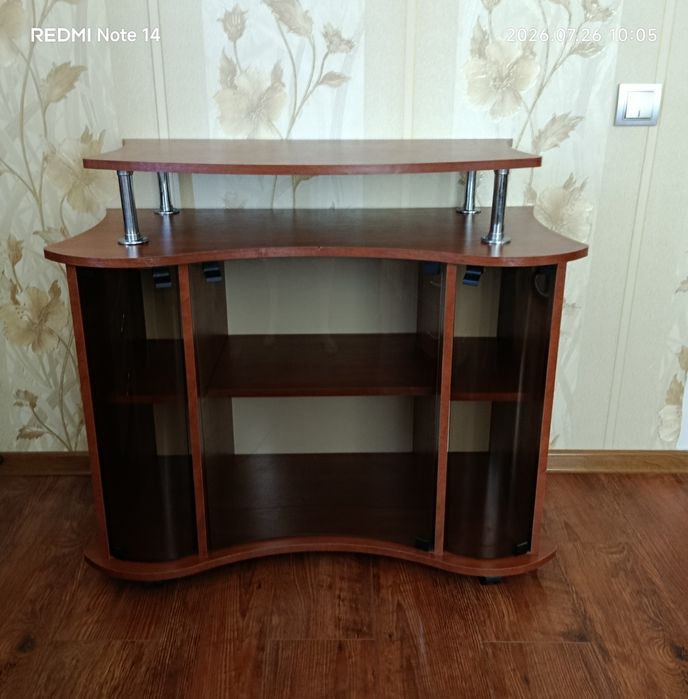 Тв тумбочка  стан хороший