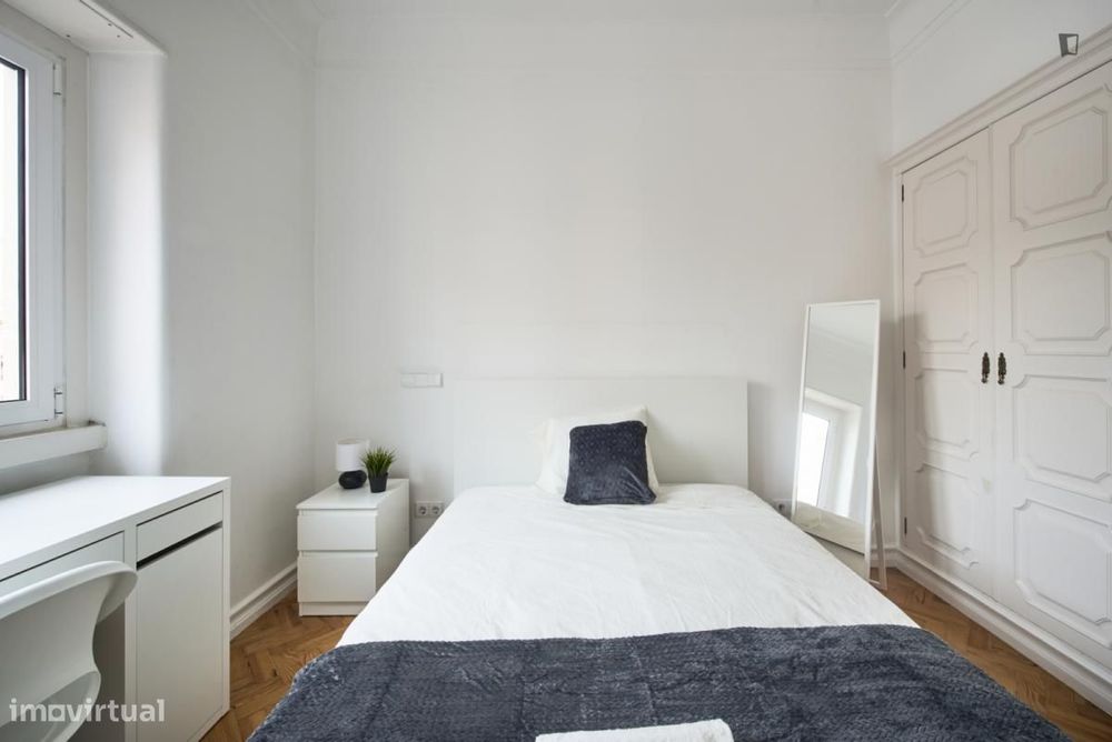 Quarto - localizado em Entrecampos Lisbon