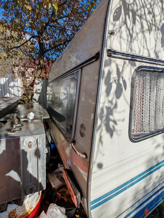 Прицеп дача Knaus Komfort