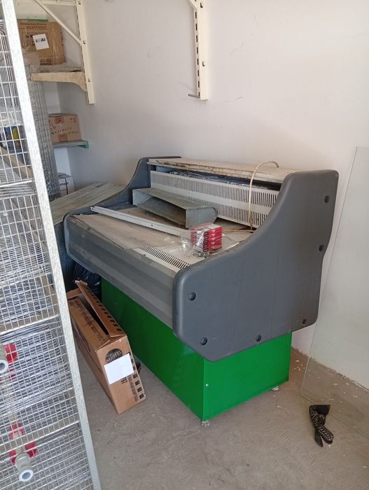 Холодильна вітрина