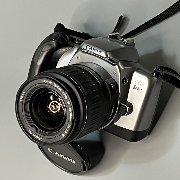 Плівковий дзеркальний фотоапарат Canon EOS Rebel K2 з об'єктивом