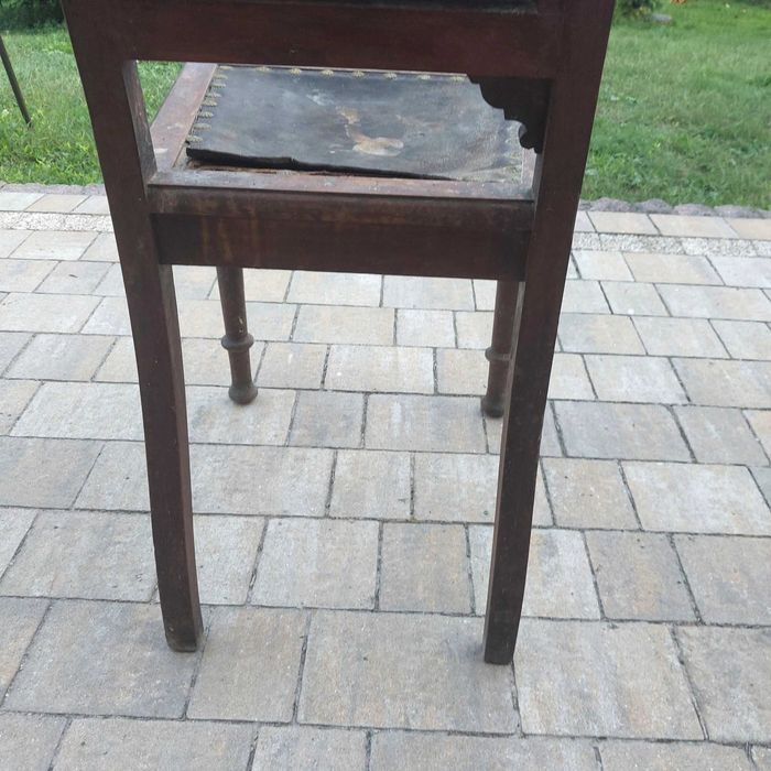 Stare krzesło- antyk