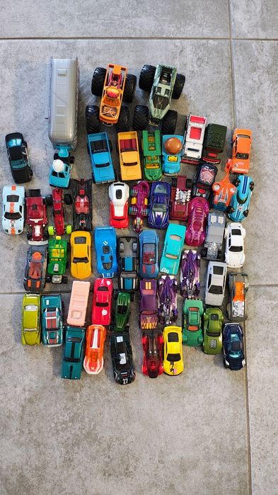 Hot Wheels zestaw kolekcja samochodzików 50 szt.