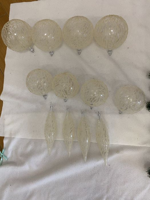 Продам елку , игрушки