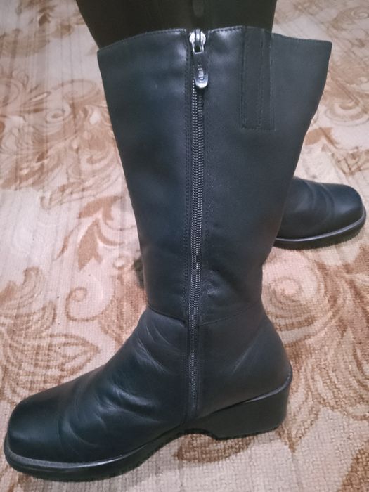 Чоботи жіночі, шкіряні, 41 розм.